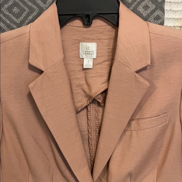 Women’s Lauren Conrad Blush Blazer Size 2 - Picture 2 of 11